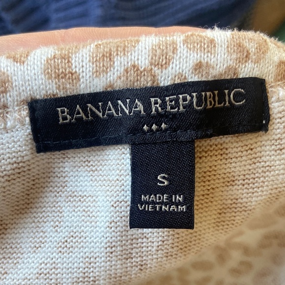 Banana Republic Animal Print Sweater - Picture 8 of 8